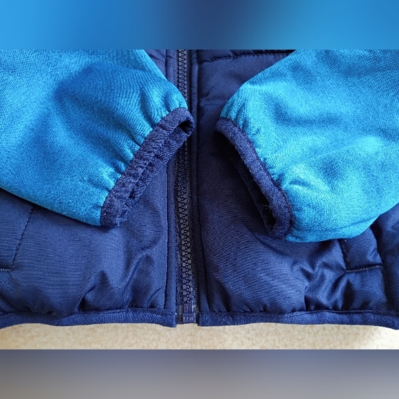 Under Armour Size 5 Blue Layered Vest/Jacket - Picture 5 of 6